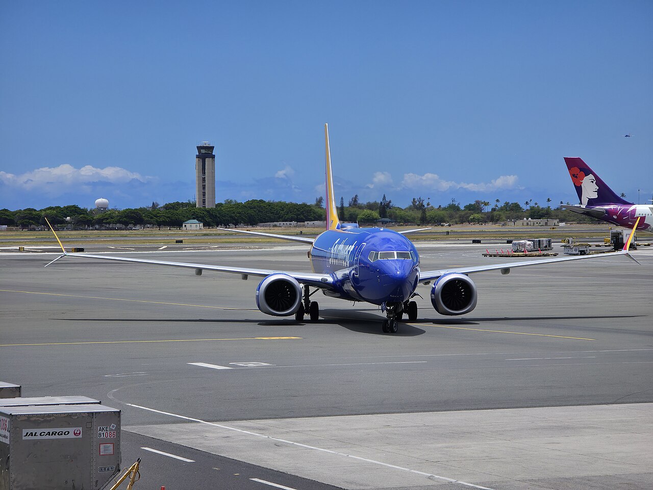 Context Wikimedia image: Southwest Airlines Boeing 737 MAX 8 HNL 8-15-2025