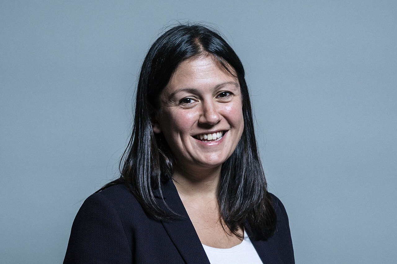 Official portrait of Lisa Nandy
